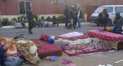 هكذا يعيش اللاجؤون الأفارقة في سلطنة “شكوبيستان الجزائرية “:مواجهات وحروب متكررة