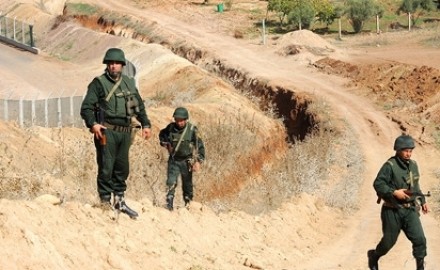 الجزائر الفرنسية  تحرك سلاحها الروسي إتجاه الحدود المغربية تأهبا لأية مواجهة