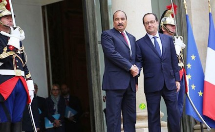 تظاهر عشرات المحتجين وسط باريس ضد الرئيس الموريتاني محمد ولد عبد العزيز