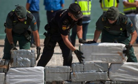 تعاون مغربي ـ إسباني يطيح بشبكة كبيرة لتهريب المخدرات ويوقف زعيمها
